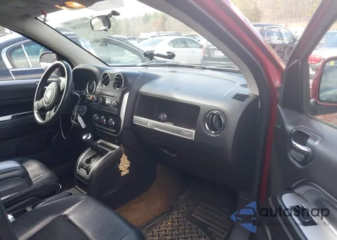 2014 Jeep Compass Latitude z USA, uszkodzony, nr VIN 1C4NJDEB4ED528497